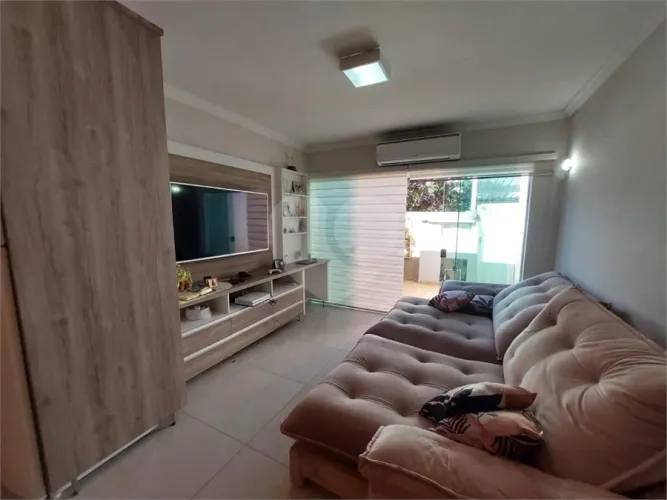 Casa à venda com 3 quartos no condomínio Villa dos Pinheiros Sorocaba - SP