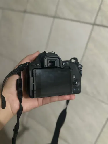 CÂMERA CÂNON SL2