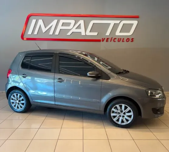 Volkswagen Fox 1.6 MI I Motion Total Flex 8V 5P 2013