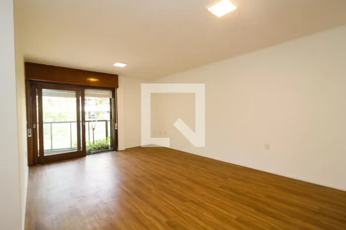 Apartamento à Venda - Menino Deus, 3 Quartos, 126 m2