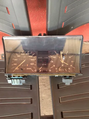 Painel de velocímetro.