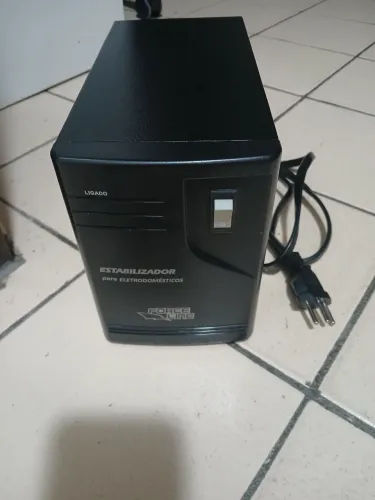 ESTABILIZADOR 2000VA