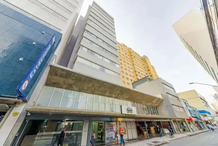 Salas Comerciais no Edifício Park Avenue - Centro - Curitiba - PR.