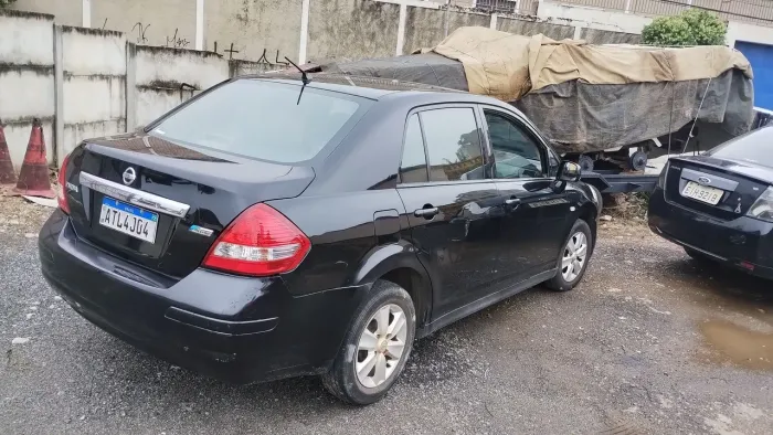 Nissan Tiida Sedan 1.8 16V Flex Fuel 4P 2011