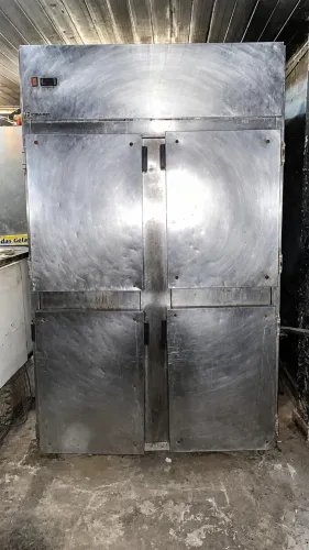 Refrigerador Industrial 4 Portas