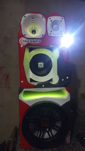 Som automotivo todo novo completinho , so pegar e usar. Aceito cartão