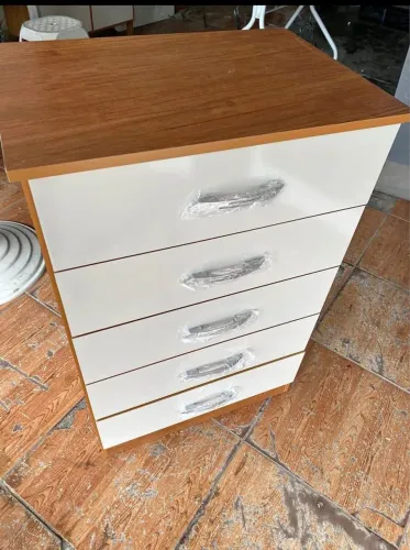 Cômoda 5 gavetas
