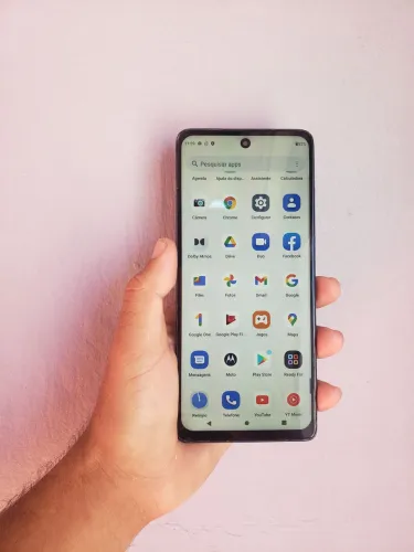 Vendo moto g 200 bem conservando