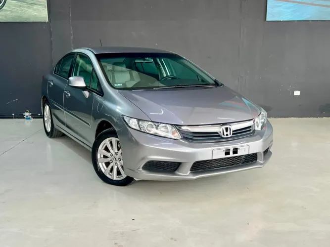 Honda Civic Sedan LXS 1.8/1.8 Flex 16V Aut. 4P 2014