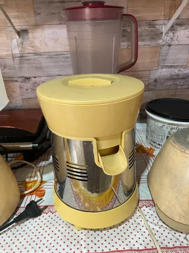 Espremedor de laranja mondial 220v