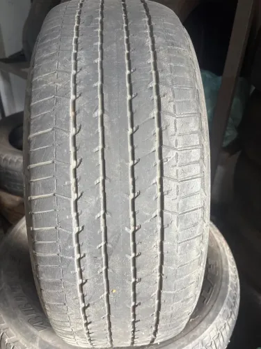 Vendo 4 pneus 265/60/18 com 75% de borracha