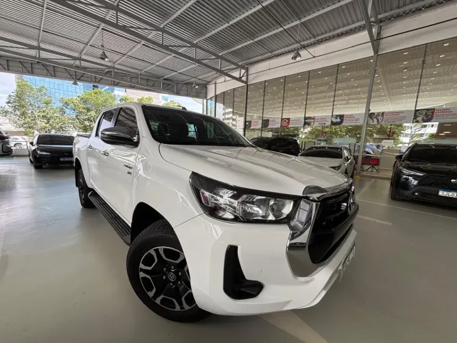 Toyota Hilux CD SRV 4X2 2.7 Flex 16V Aut. 2021