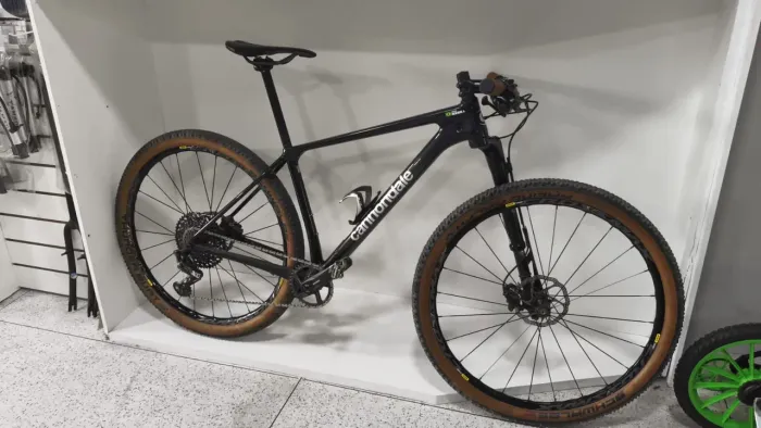 Bicicleta Cannondale F-SI 4.