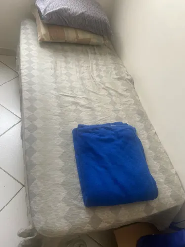 Cama de solteiro com mais uma cama