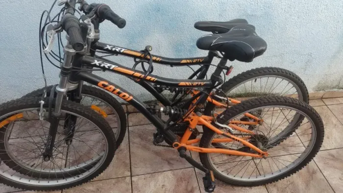 Vendo 2 bicicletas Caloi aro 26 com suspensão dianteira e traseira, modelo da linha Caloi