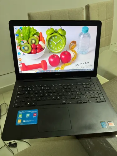 Notebook Dell Inspiron 15 5000 Series i5 | 4GB RAM | HD 500GB | Placa de Vídeo 2GB
