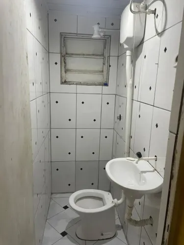 alugo 2 cômodos com banheiro SEM DEPÓSITO