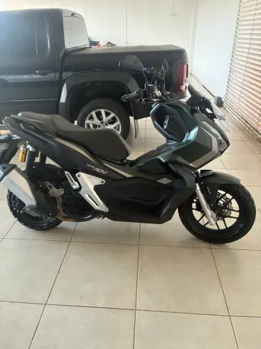Honda ADV impecável