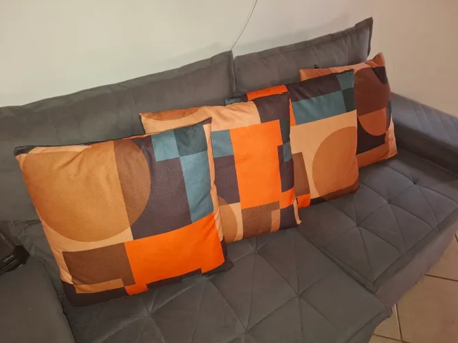 Almofadas decorativas, apenas 20 dias de uso. As 4 por R$: 200