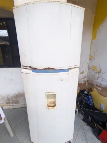 Geladeira sucata