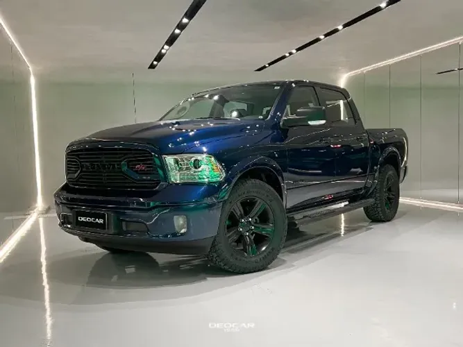 Ram Classic Laramie 5.7 V8 16V Gasolina 4X4 Aut. 2023