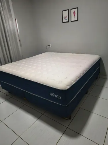 Cama king size 6 meses de uso 