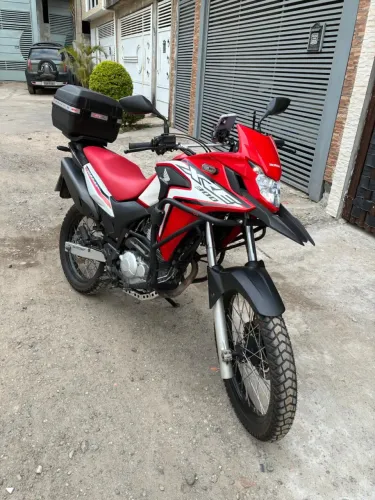 Protetores de Carenagem e motor XRE 300 Chapam novo.