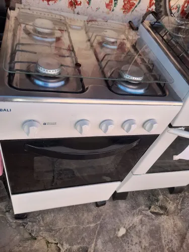 Fogão funcionando perfeitamente 300 reais incluso a entrega 
