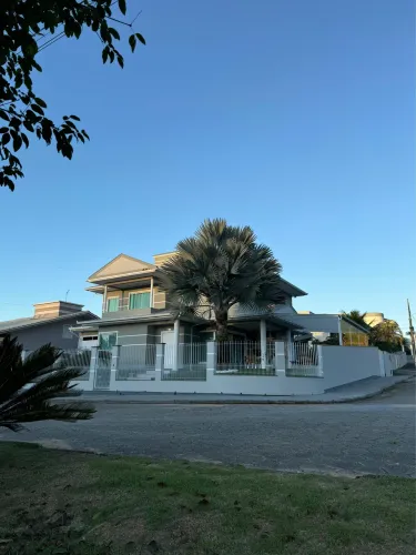 Casa Alto Padrão | Vista Permanente | 40 min de Florianópolis