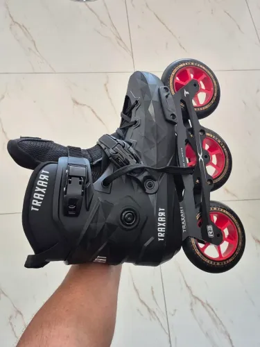 Patins Traxart Custom Freestyle base Híbrida + Rodas High 110mm