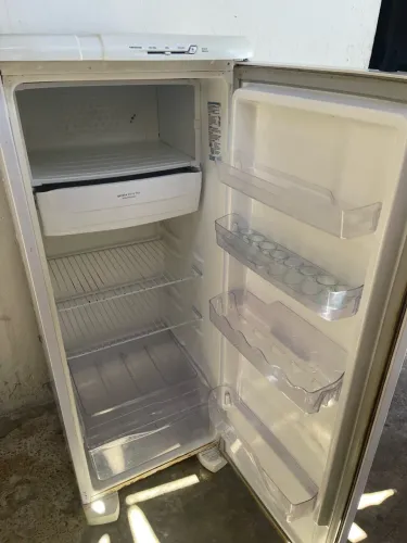 Vendo geladeira