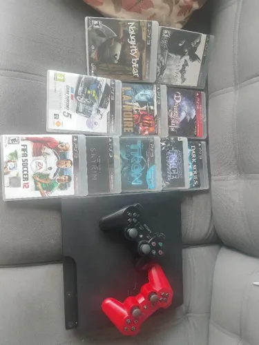 PS3 Slim 320GB 2 controles 10 jogos