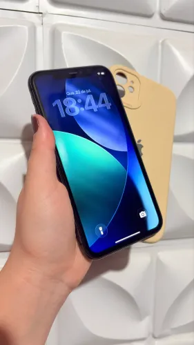 iPhone 11 64GB Preto - Tudo Original - Excelente Estado