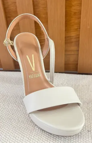 SANDALIA DE SALTO OFFWHITE VIZZANO N35