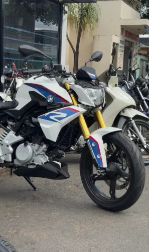 BMW/ 310r
