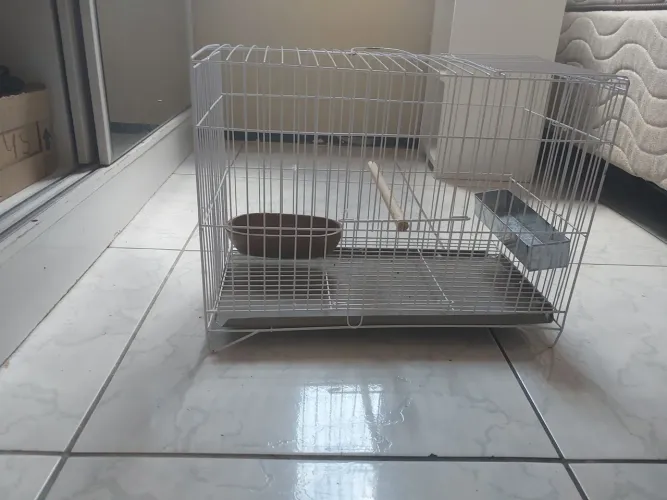 Gaiola de metal