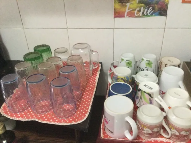 12 copos e 12 xícaras 