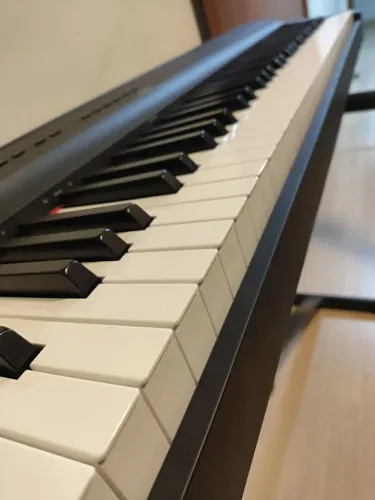 Piano digital Yamaha p125-b