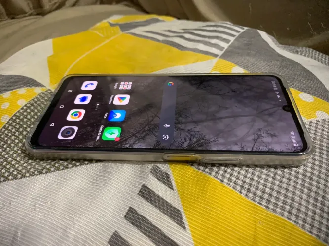 Aparelho top praticamente novo 256 gb realme 70
