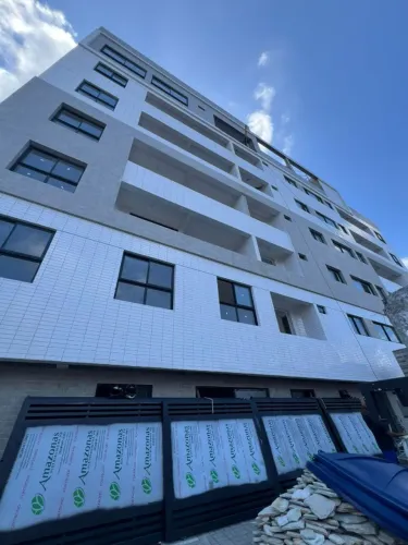 Apartamento no Altiplano Cabo Branco com 2 quartos sendo 1 suíte.