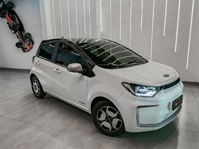 JAC E-JS1 62cv 5P Aut. (elétrico) 2023