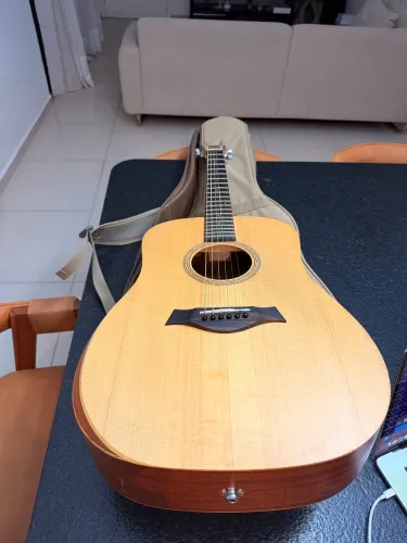 Violão taylor academy 10 e