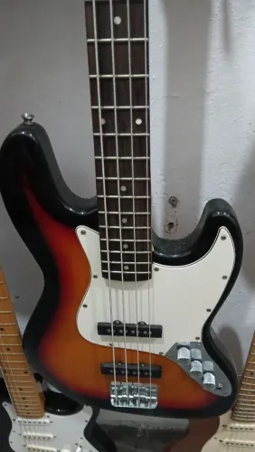 Baixo tagima jazz bass ou troco