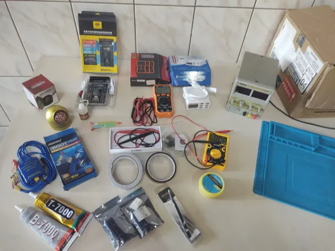 Itens para manutenção de celular