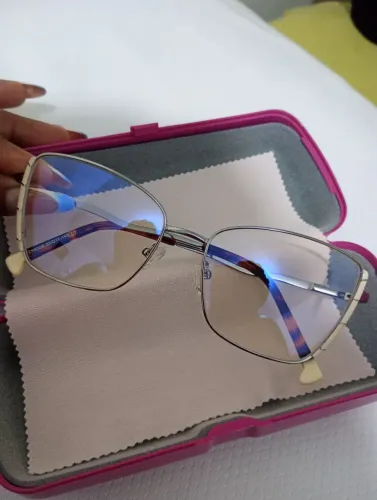 Óculos de descanso original com proteção anti-reflexo completo lindo ?