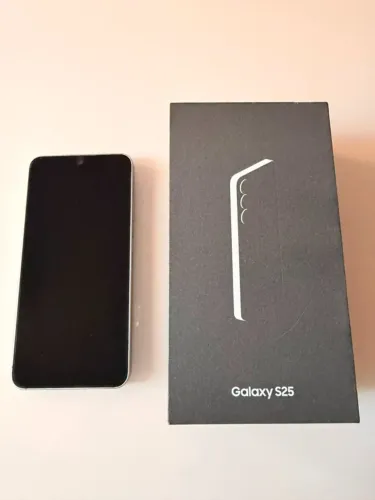 Celular Samsung s25 Prata
