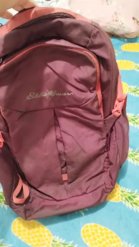 Mochila unissex R$48,90 para escola, trabalho ou academia.
