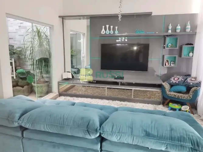 Casa com 3 dormitórios à venda, com 210 m² no Condomínio Residencial Tecoara em Taubaté/SP