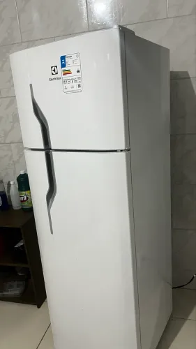 Geladeira nova / apenas 3 meses de uso