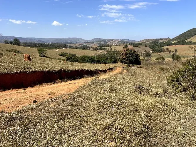 Sítio de 5,07 hectares a apenas 5 km do centro de Capitólio